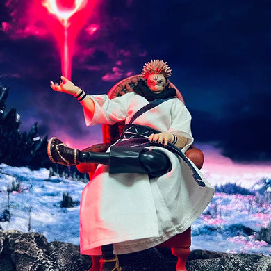 Kimono blanc Ryomen Sukuna 1/12 sur figurine Jujutsu Kaisen, vue avant et arrière


