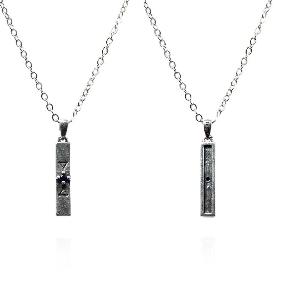 Collier Jujutsu Kaisen – Symboles & Armes Iconiques