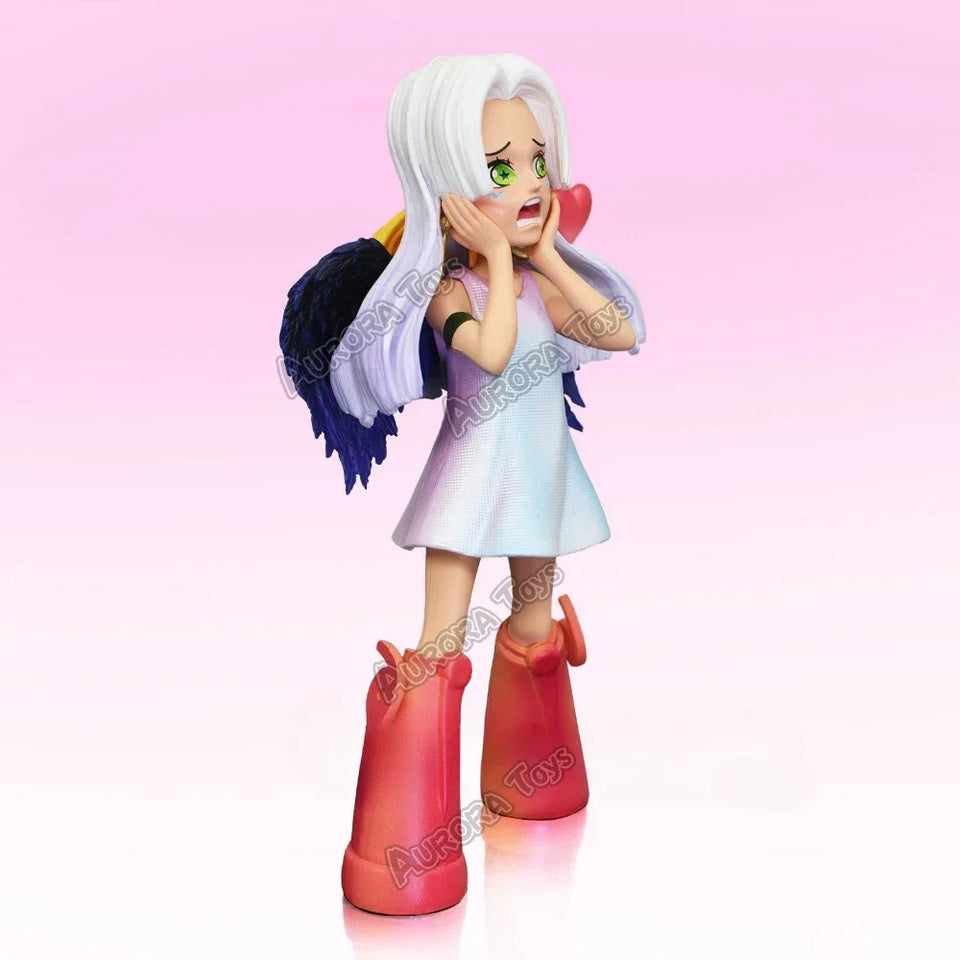 Figurine Boa Hancock avec des cheveux longs et une tenue colorée, en position expressive