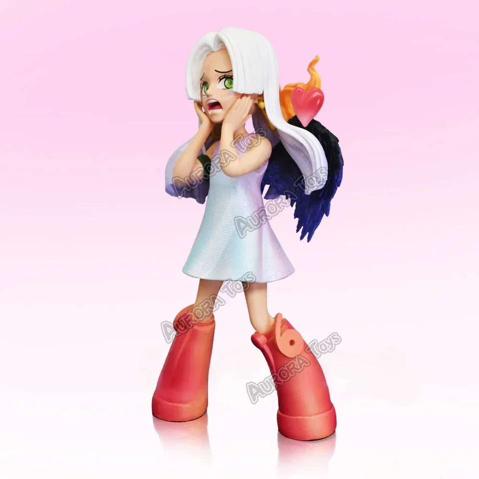 Figurine Boa Hancock de Eterna avec des détails colorés et une expression dynamique