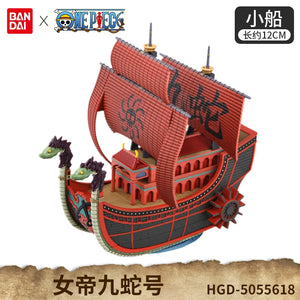 Figurine bateau One Piece avec détails colorés et voiles emblématiques, mesure environ 12 cm