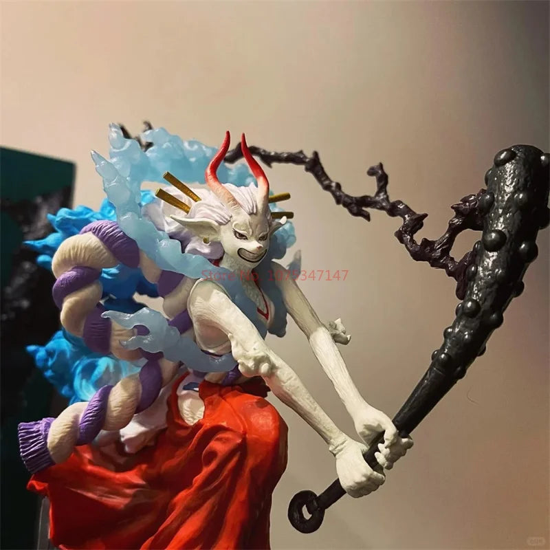 Figurine One Piece officielle représentant un personnage avec une batte et des détails colorés