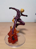 Figurine One Piece officielle de Sanji en pleine action avec des flammes rouges et oranges