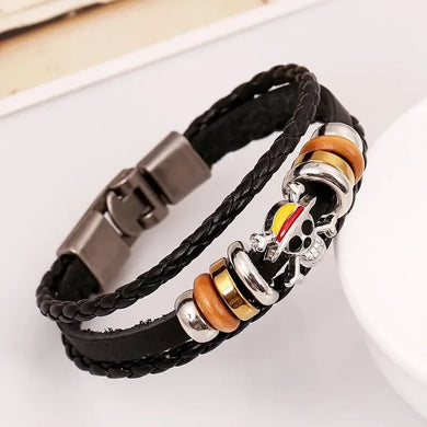 Bracelet chapeau de paille One Piece en cuir noir avec perles en métal stylisées