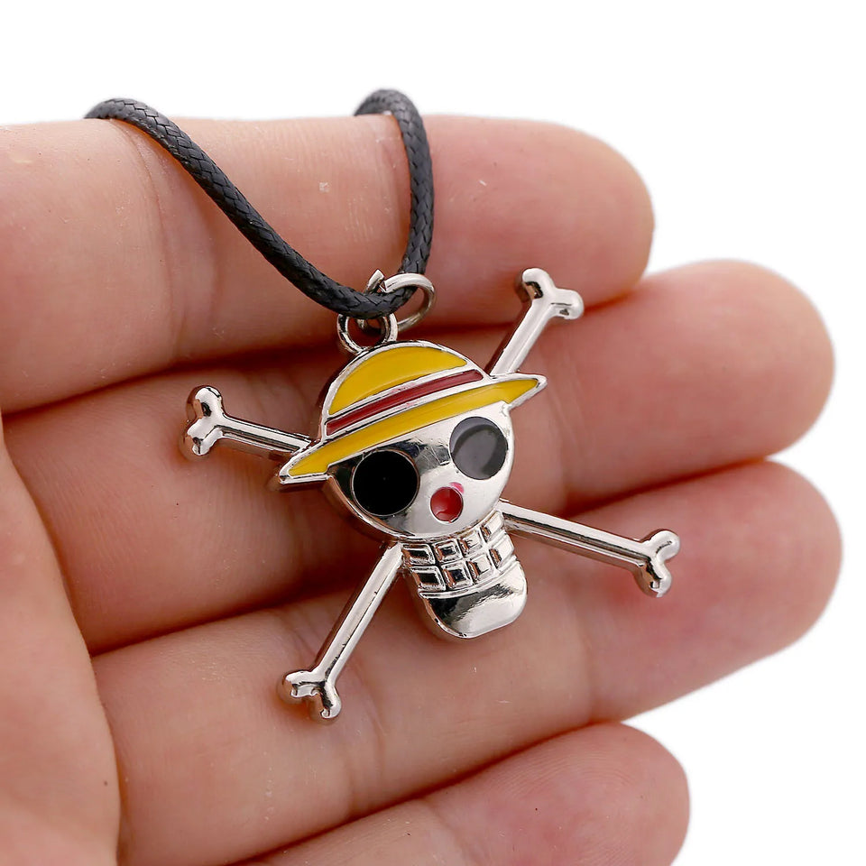 Collier One Piece avec pendentif de Skull et os croisés, parfait pour les fans de l'anime