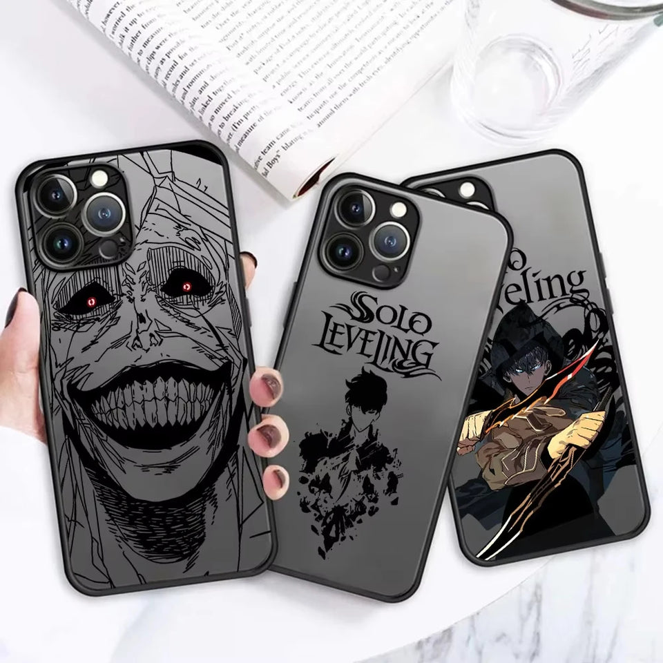Coque iPhone Solo Leveling design unique avec des personnages du manga et finitions élégantes