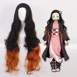 Perruque noire et orange inspirée du costume Nezuko Kamado pour cosplay et événements de fans