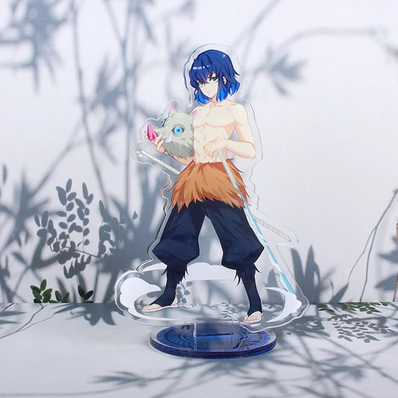 Figurine Demon Slayer 16 cm en résine représentant un personnage avec masque animal et détails colorés
