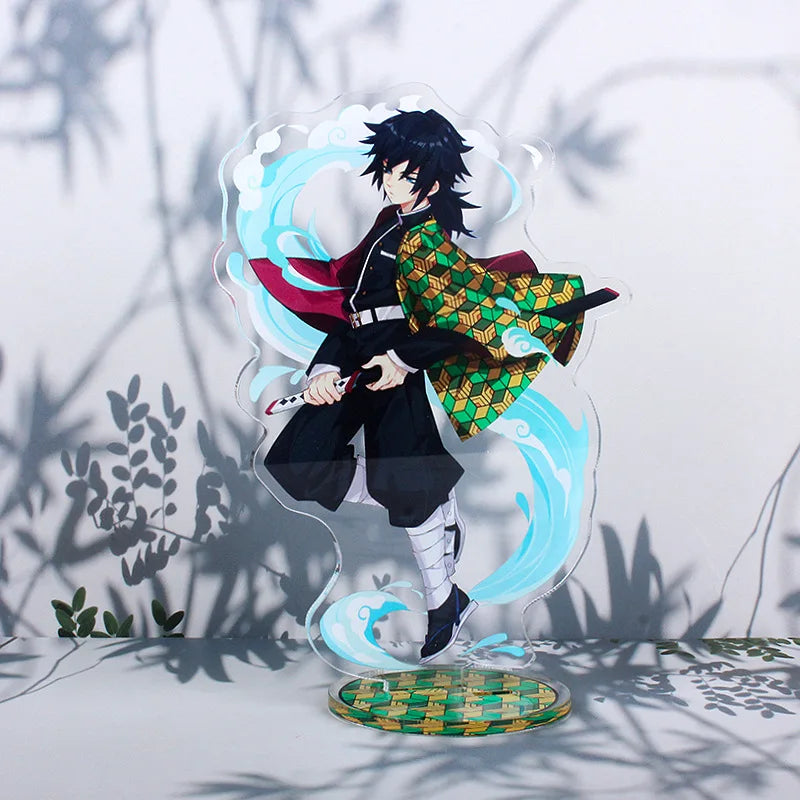 Figurine Demon Slayer 16 cm de Matsushiro, transparente avec fond dynamique et détails colorés