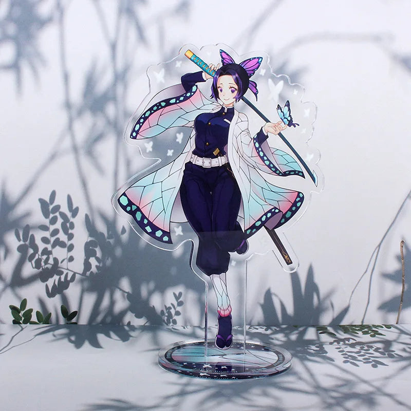 Figurine Demon Slayer 16 cm de personnage avec détails colorés et base transparente