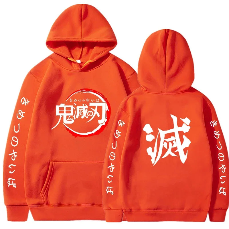 Sweat à capuche Demon Slayer en orange avec motifs japonais et logo de la série sur la poitrine