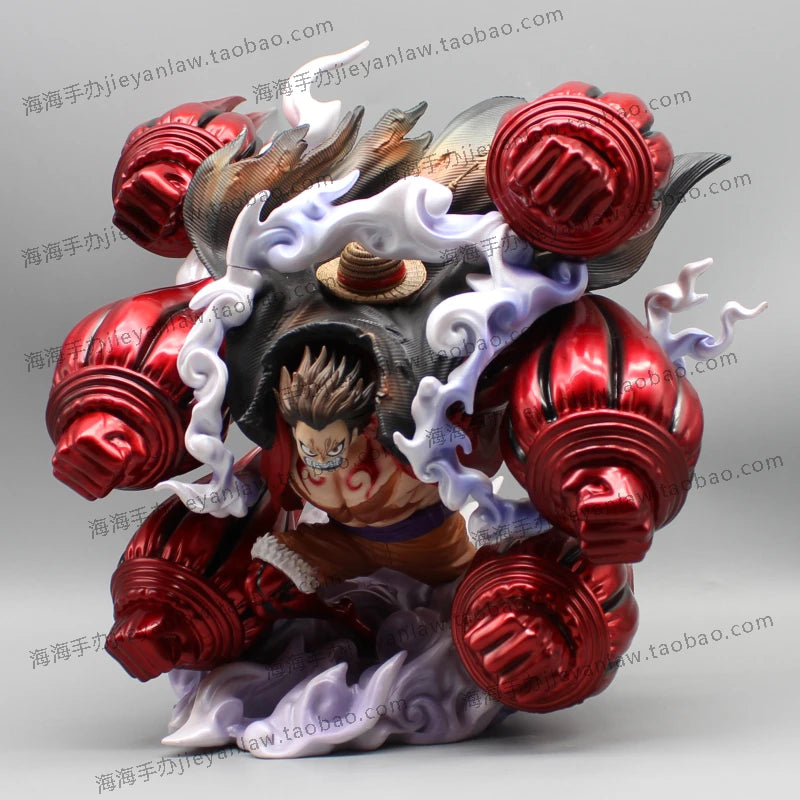 Figurine Luffy Gear 4 en action avec des effets dynamiques et des détails vibrants