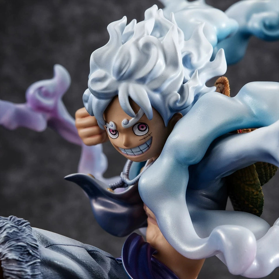 Figurine Luffy Gear 5 avec des détails vibrants et une posture dynamique pour les fans d'anime