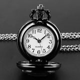 Montre à gousset vintage quartz noire avec chaîne et cadran clair pour un style classique