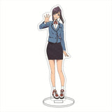 Porte-clé acrylique Solo Leveling représentant un personnage féminin en uniforme scolaire avec un sourire amical
