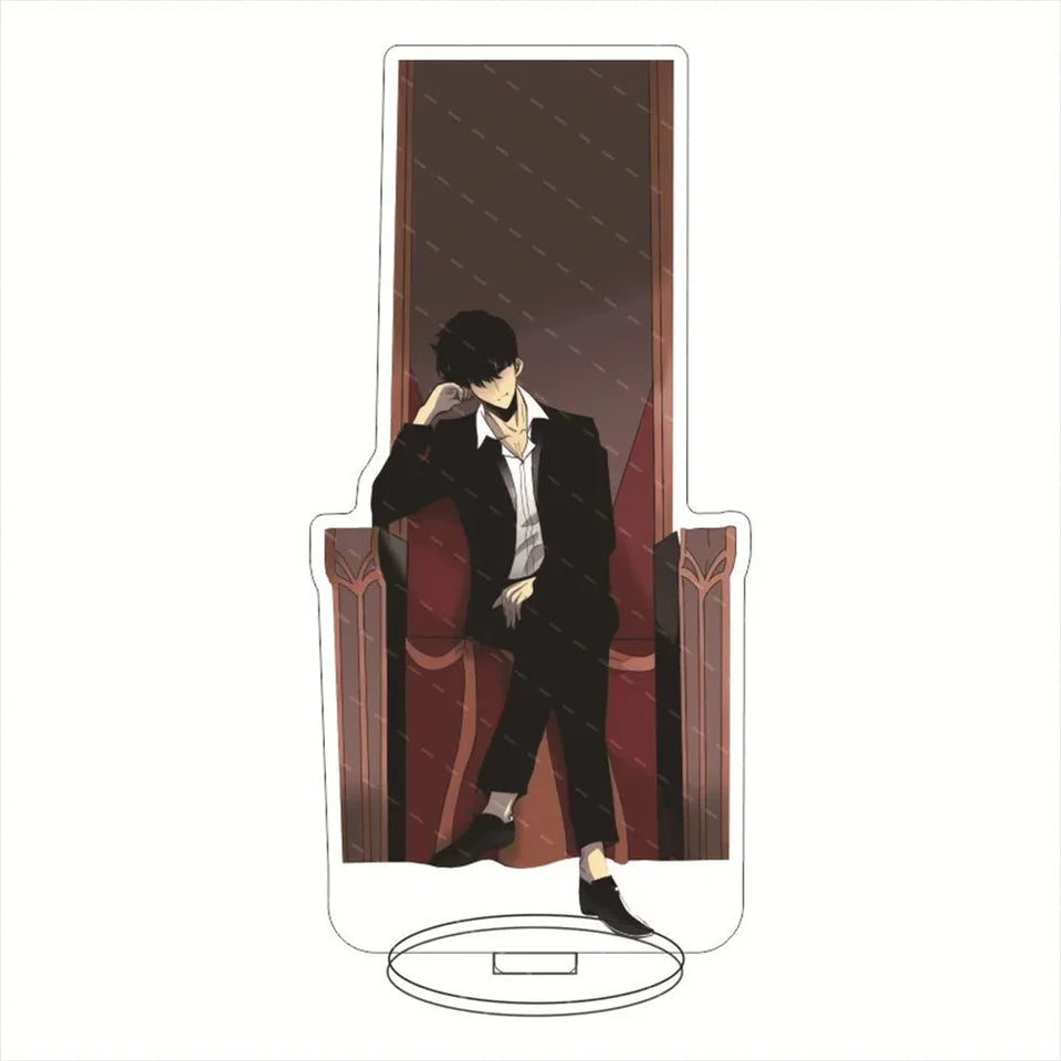 Porte-clé acrylique Solo Leveling représentant un personnage assis sur un trône avec un style élégant