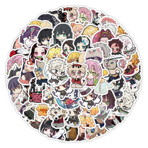 Ensemble d'autocollants kawaii Demon Slayer représentant des personnages mignons de la série