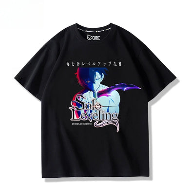 T-shirt Solo Leveling noir avec un design animé captivant et un imprimé vibrant