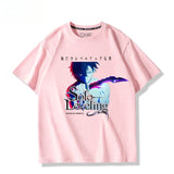 T-shirt Solo Leveling rose avec imprimé de personnage et design moderne pour les fans de manga